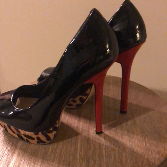STEVE MADDEN - Black patent leather heels, red stiletto heel, leopard print - Picture 3 of 5